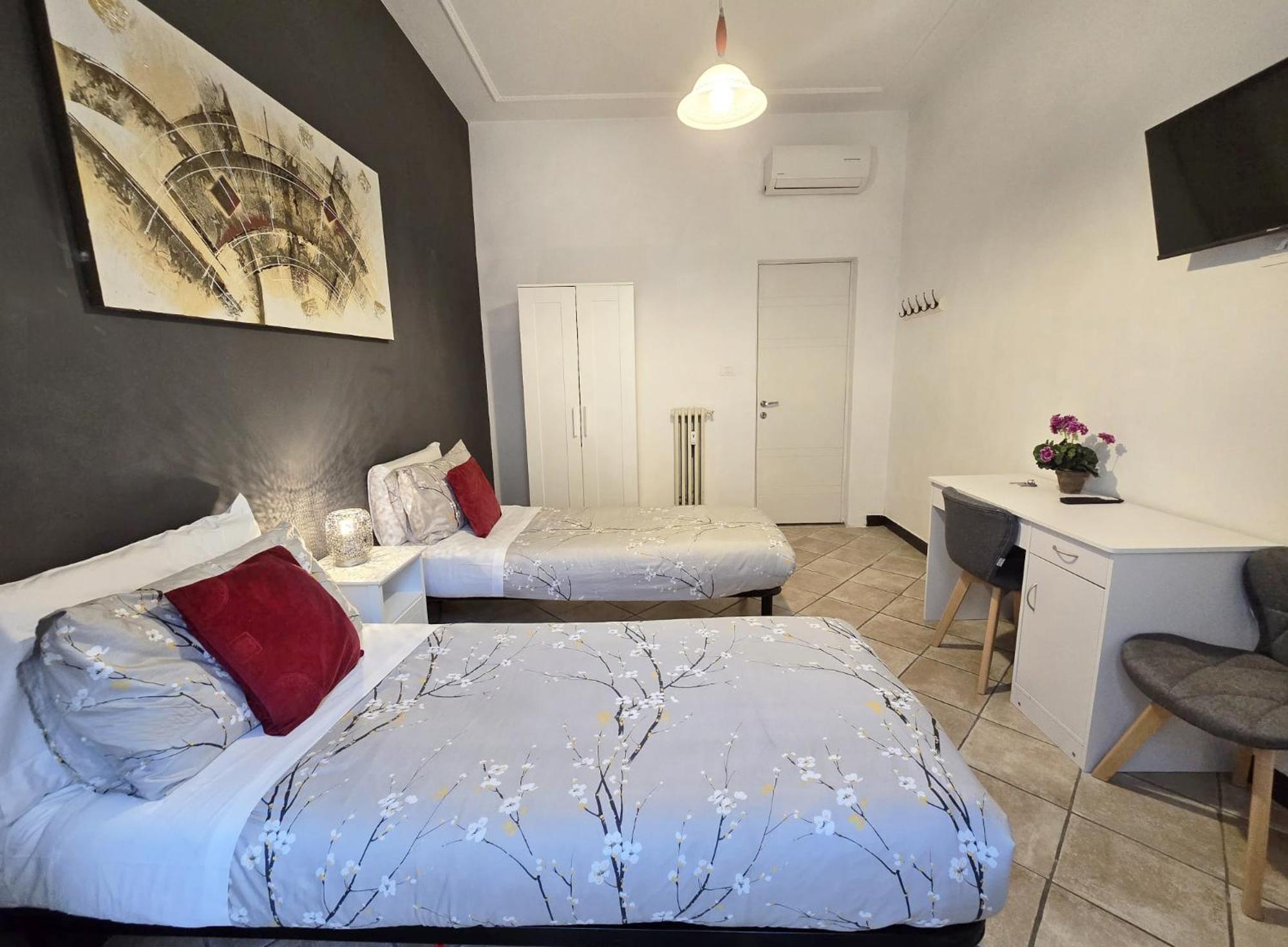 Hosting Flats Guesthouse روما المظهر الخارجي الصورة
