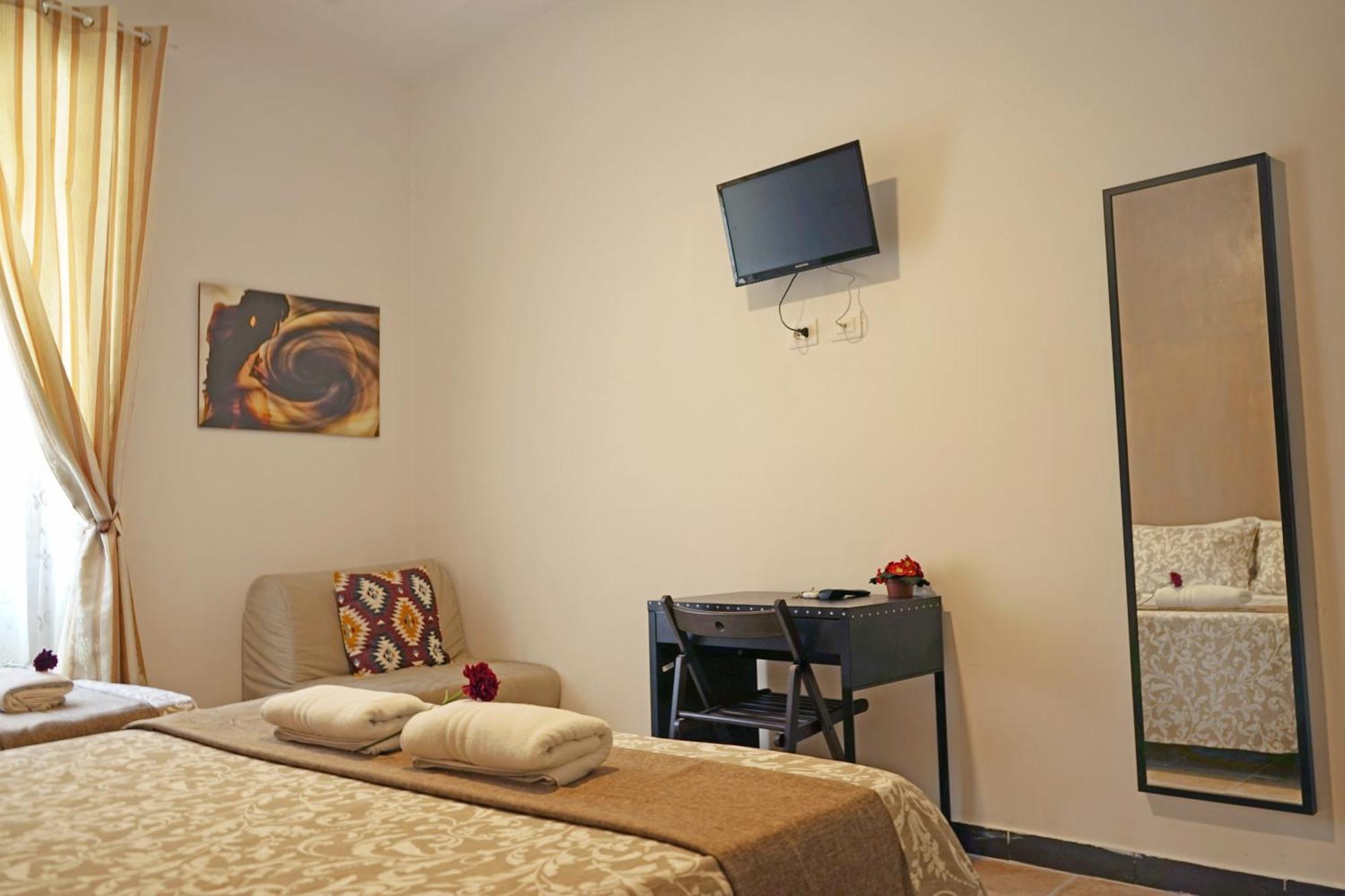 Hosting Flats Guesthouse روما المظهر الخارجي الصورة