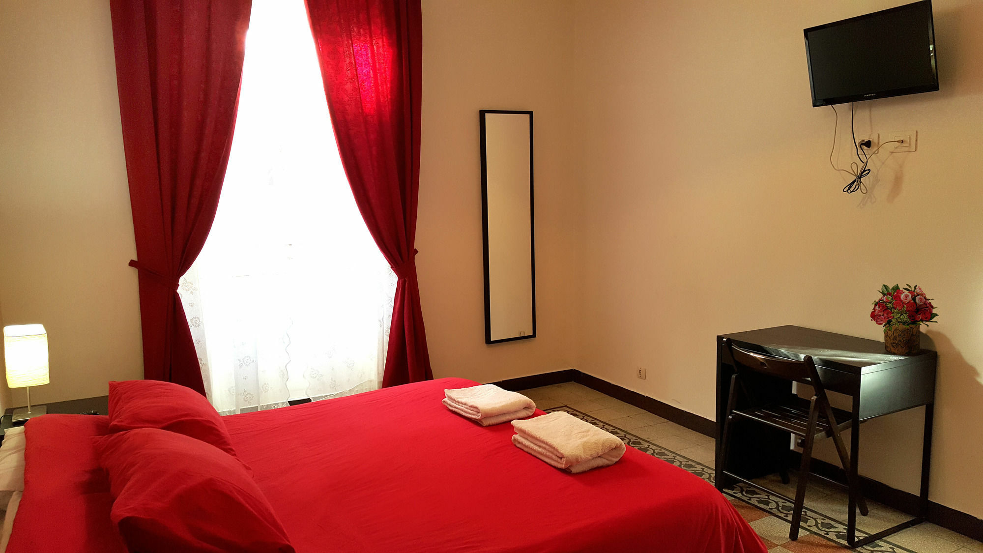 Hosting Flats Guesthouse روما المظهر الخارجي الصورة