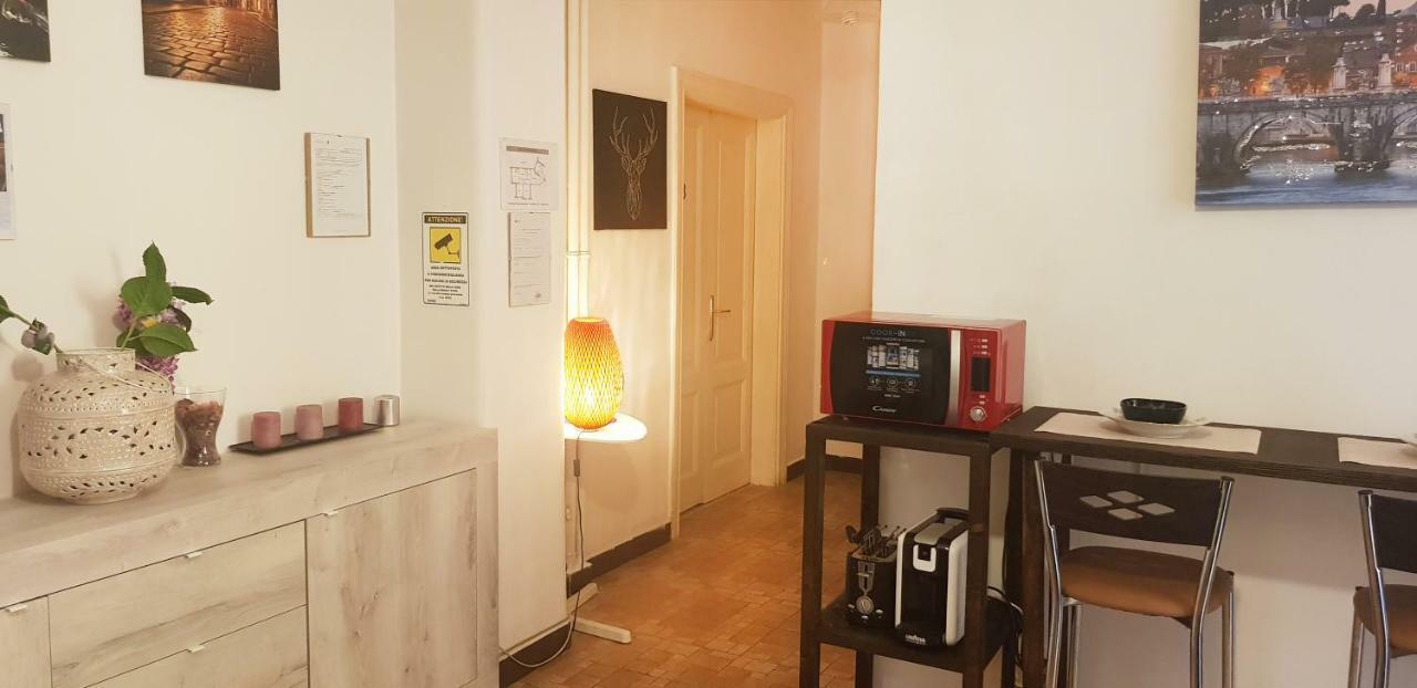 Hosting Flats Guesthouse روما المظهر الخارجي الصورة